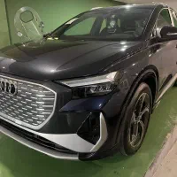 آئودی Q4 40e-tron /تحویل فوری به قیمت کارخانه