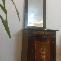 آینه کنسول و گنجه