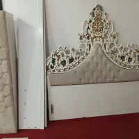 تخت خواب سلطنتی در حد نو