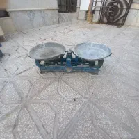ترازو قدیمی سالم جهت دکور مغازه و مصرف