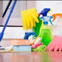 یک آبدارچی خانم یا آقا