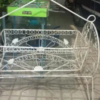 گهواره اهنی بچه محکم