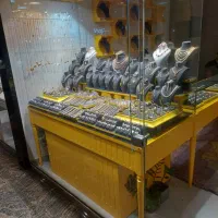 فروش ویترین و مانکن طلا