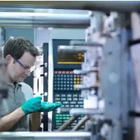 اپراتور تزریق پلاستیک آقا (شهرک صنعتی خاوران)