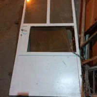 در و پنجره (دربالدار)،ابگرمکن دیواری