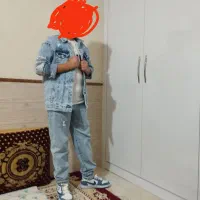 کت و شلوار لی و بارونی