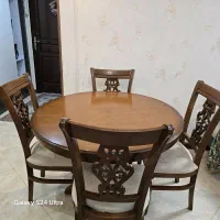 میز ناهارخوری ۴ نفره و کمد لباس و دراور