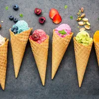 همکار خانم جهت کار در بستنی فروشی