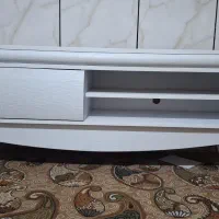 میز تلوزیون در حد نو