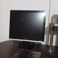 کامپیوتر و میز کامپیوتر