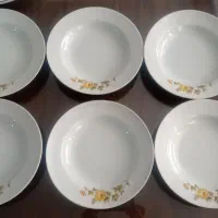 تعدادی ظروف آشپزخانه