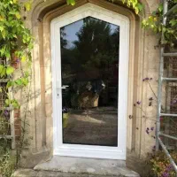 تعمیر و رگلاژ درب و پنجره دوجداره و توری پلیسه ای