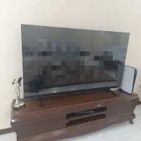 میز تلویزیون بسیارشیک وتمیز