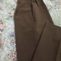 شلوار قهوه‌ای یک