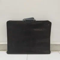کیف آرشیو . تخته شاسیA2 .خط کش t60. رنگ روغن.نقاشی