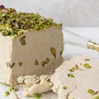تولید ارده و کره مغزیجات تازه در حضور مشتری