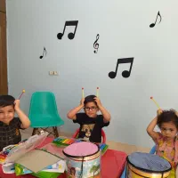 مهد و پیش دبستانی دوزبانه الهه خرد