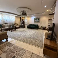 آپارتمان خیابان بزرگمهر نرسیده به چهاراه هشت بهشت
