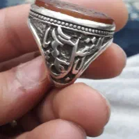انگشتر‌ عقیق‌ خطی