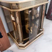 میزتلویزیون‌شیشه‌ای‌قدیمی‌درحدنو