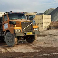 سرویس کار و یک نفر کمک بلوکزن