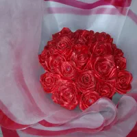 دسته گل روبانی قرمز