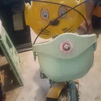 دوچرخه بچه همراه با چرخ کمکی