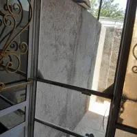 درب توری به ابعاد۸۲در۲تمیزتورنیازبه تعویض