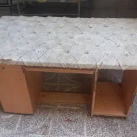 یک عدد میز کامپیتر