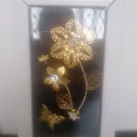 قاب گل طلایی