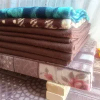 پتو|رختخواب، بالش، پتو|خوی, |دیوار