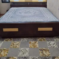 تخت چوبی