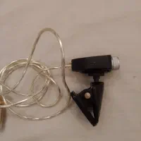وب کم سیم دار متصل به کامپیوتر