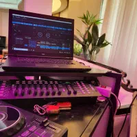 دیجی dj کاملا حرفه‌ای خانم با سابقه 10 ساله