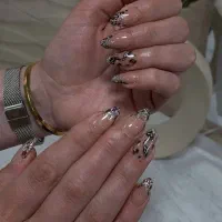 آموزش صفرتاصد کاشت ناخن با مدرک بین‌المللی