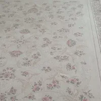 تعویض فرش 12متری با رنگ تیره