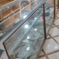 ویترین مغازه اهنی