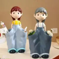 تندیس دختر وپسر محصل