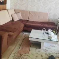 مبل راحتی همراه میز جلو مبلی
