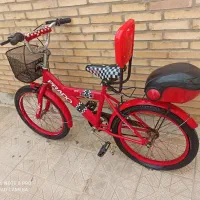 دوچرخه|فرش|یزد, |دیوار