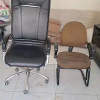 دوعدد صندلی فروشی
