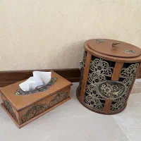 جا دستمال و سطل چوبی