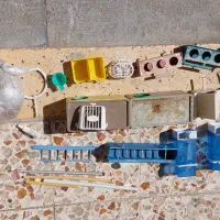 ۴ عدد قفس کوچک و بزرگ ب همراه مخلفات پرنده