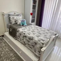 فروش تخت و میزآرایش و کتابخانه نوجوان