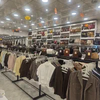 فروشنده حرفه ای کیف و کفش