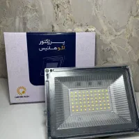 پروژکتور ،نور ، روشنایی به صورت تک و عمده