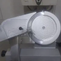 کالباس بر محک نونو