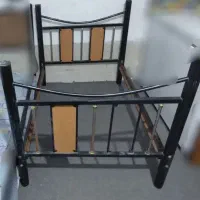 تخت فلزی کودک