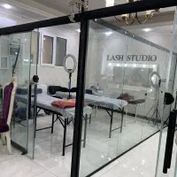 شیشه میرال ده میل۶ماه استفاده شدباچهارچوب اهنی