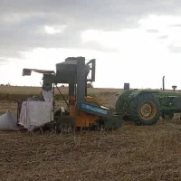 خلال و کیسه کاه